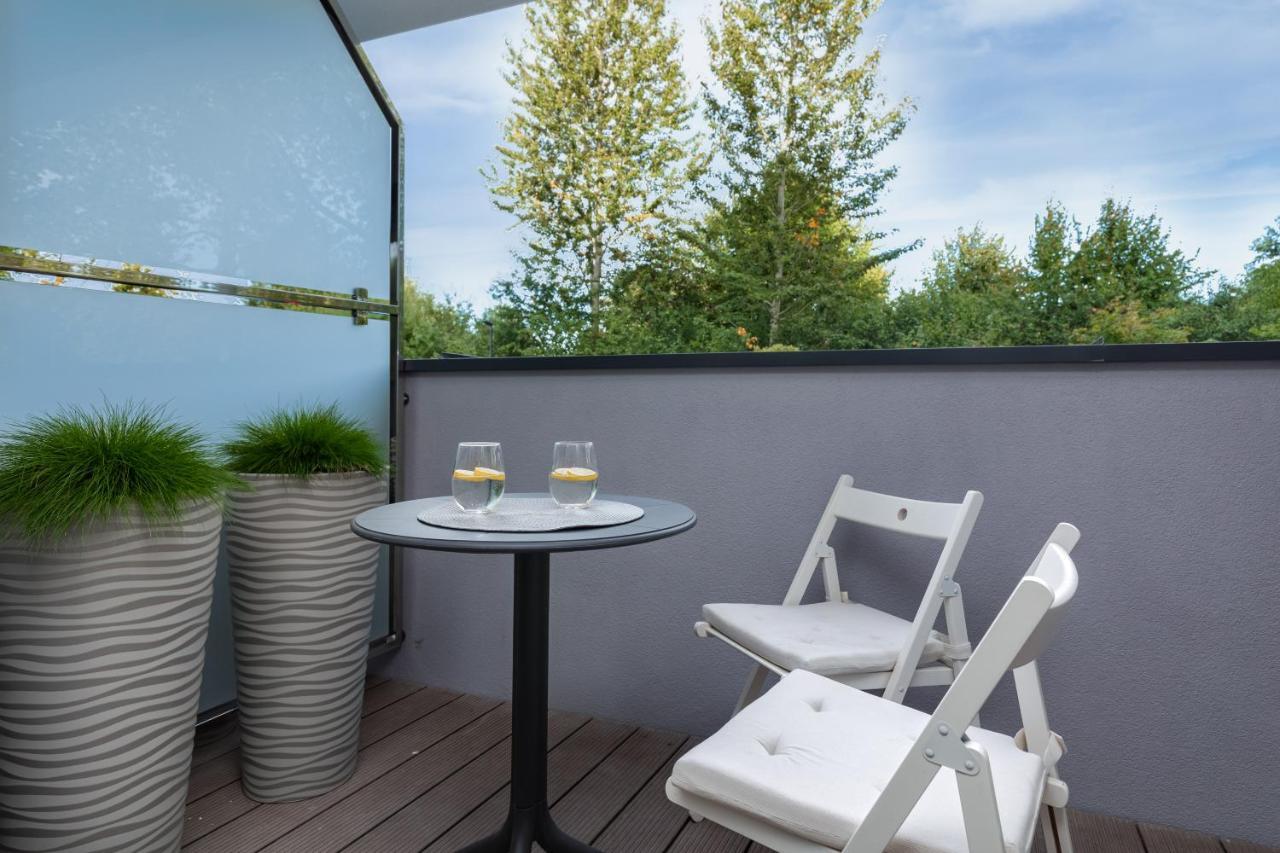 Seaside Apartamenty 4 Pory Roku Kolobrzeg Exterior photo