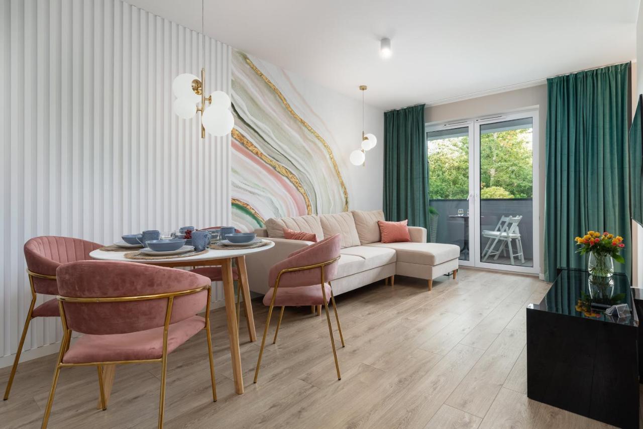 Seaside Apartamenty 4 Pory Roku Kolobrzeg Exterior photo